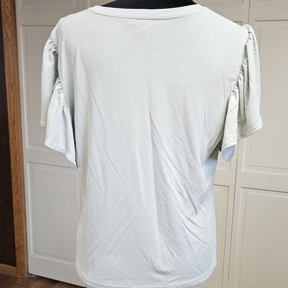 Express Women's large short butterfly sleeve top - Picture 2 of 6